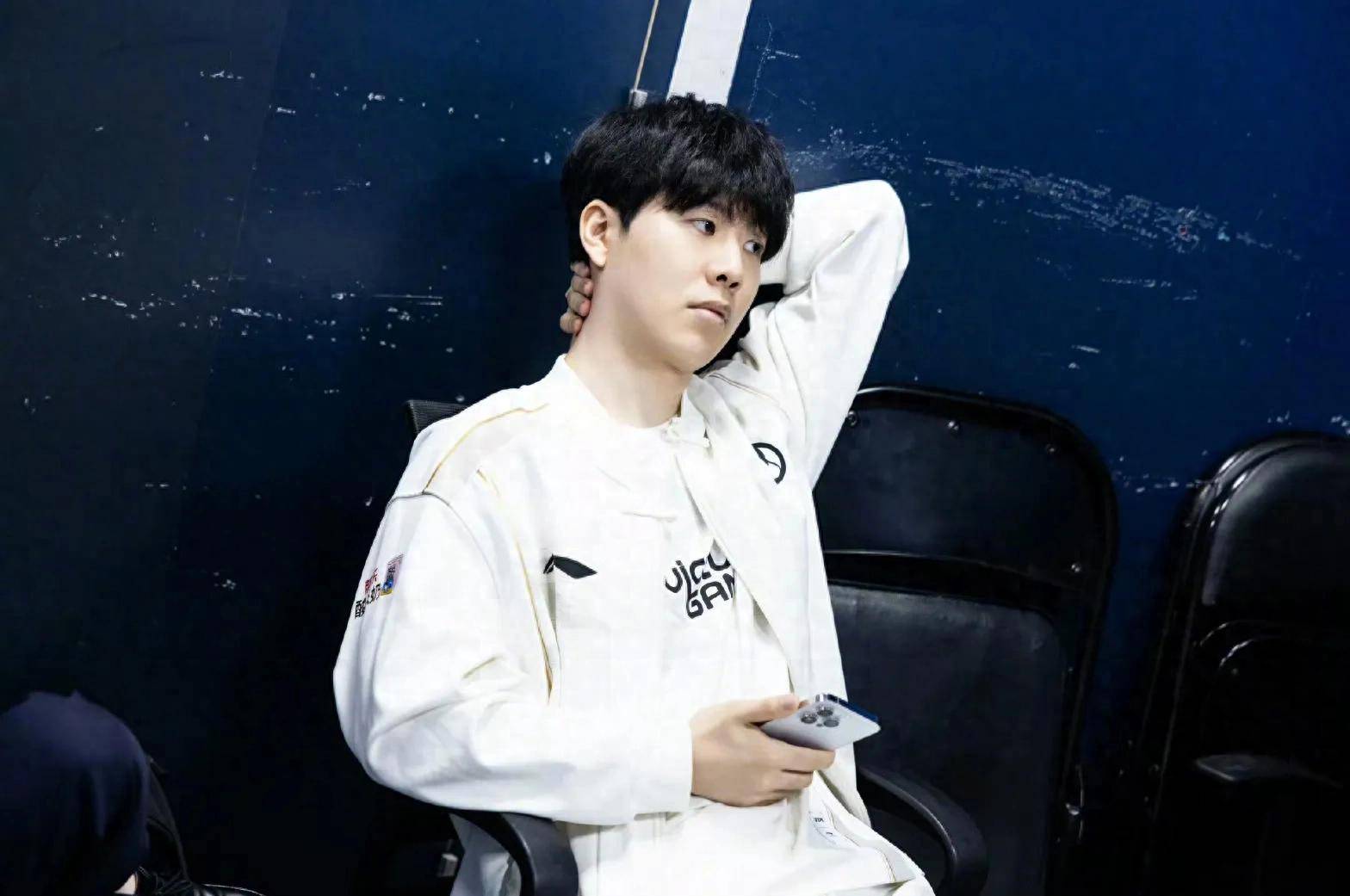 Godv拧绳：我觉得你们都打得挺好，你们可以做到，相信就能打好