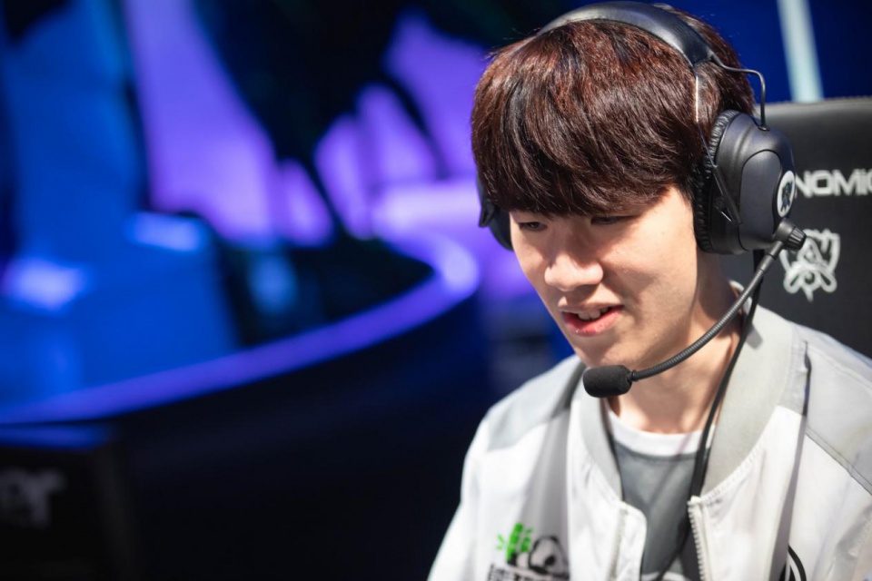 LPL夏季赛W6D2：Zdz首次披挂FPX队服上阵对位Sheer